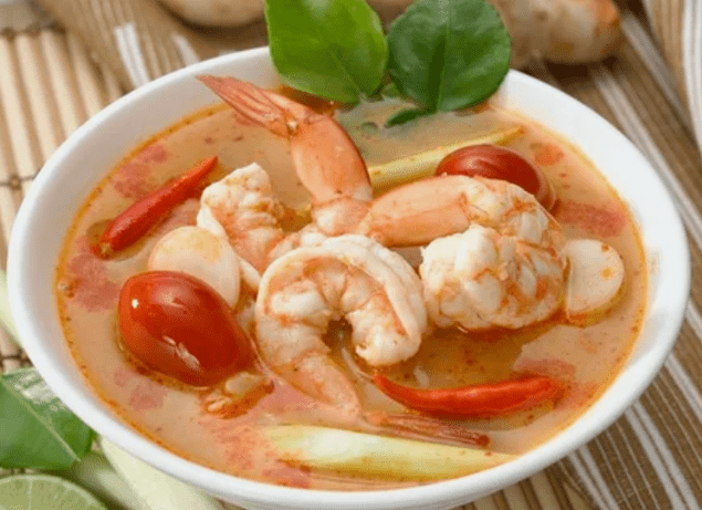 Soep Tom Yam met garnalen